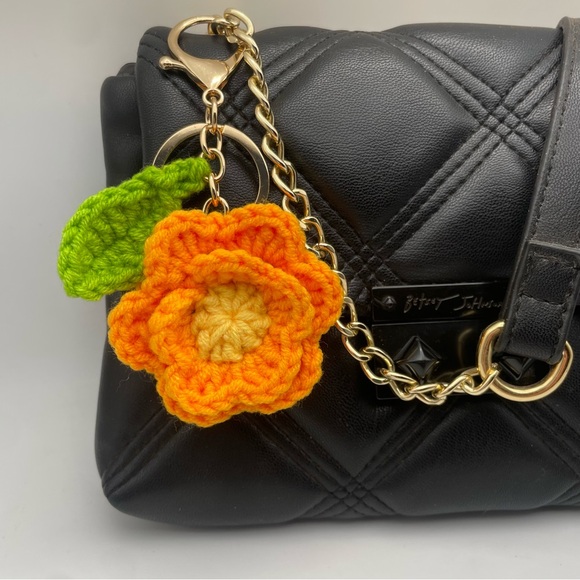 HANDMADE | Orange Crochet Hibiscus | Bag Charm | Keychain (Brand New!) ✨ - Picture 9 of 9